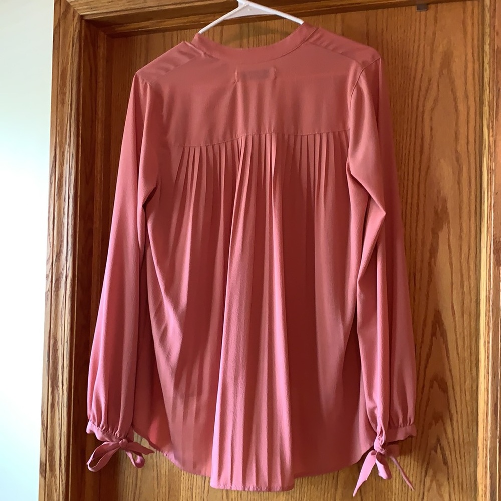 Pink blouse - Picture 2 of 2